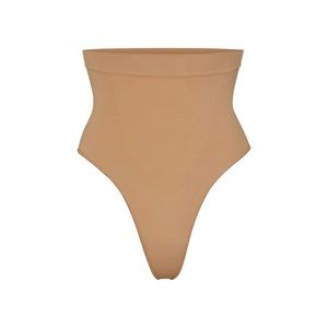 SKIMS Sculpting Mid Waist Thong, S/M, Ochre, NWT/New in Box.